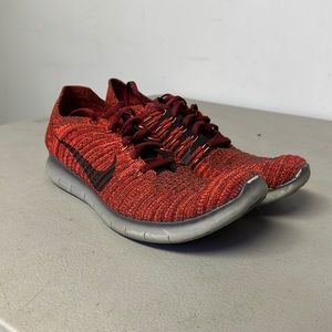 Mens 9.5 Free Run Flyknit Sneakers by Nike